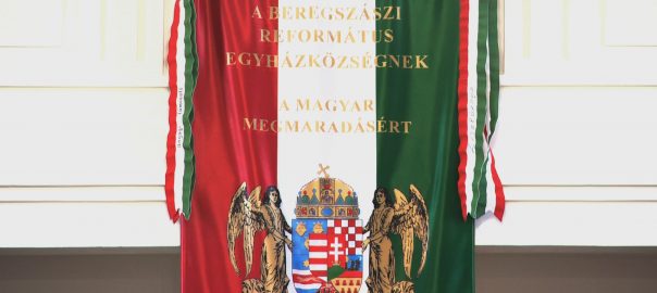 1422 hallgató számára kezdődött meg az új tanév a II. Rákóczi Ferenc Kárpátaljai Magyar Főiskolán hétfőn.